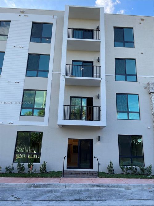 f-108-8001 Nw 41st St, Doral, FL, 33166-6269 | Card Image