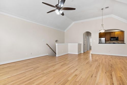 2917 Clinton Dr, Houston, TX, 77020-8403 | Card Image