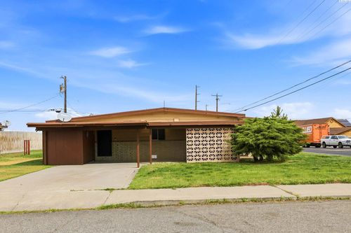 903 N Neel St, Kennewick, WA, 99336-2442 | Card Image