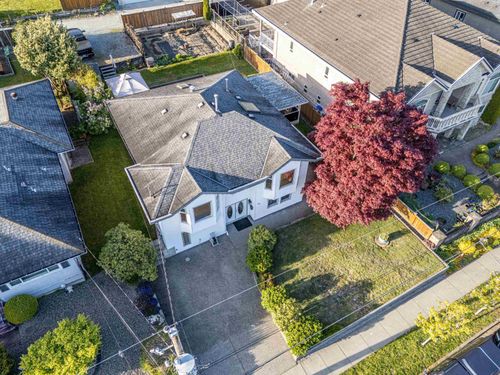 957 Stewart Ave, Coquitlam, BC, V3K2N5 | Card Image