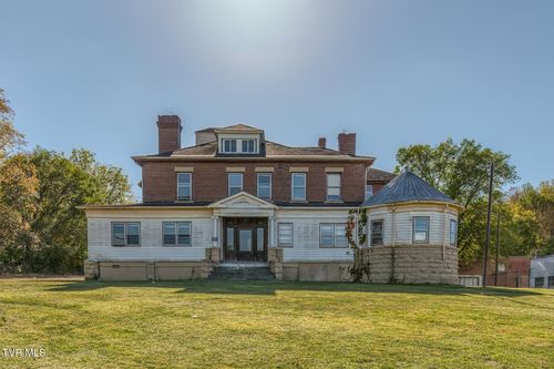 540 S Main St, Marion, VA, 24354-2414 | Card Image