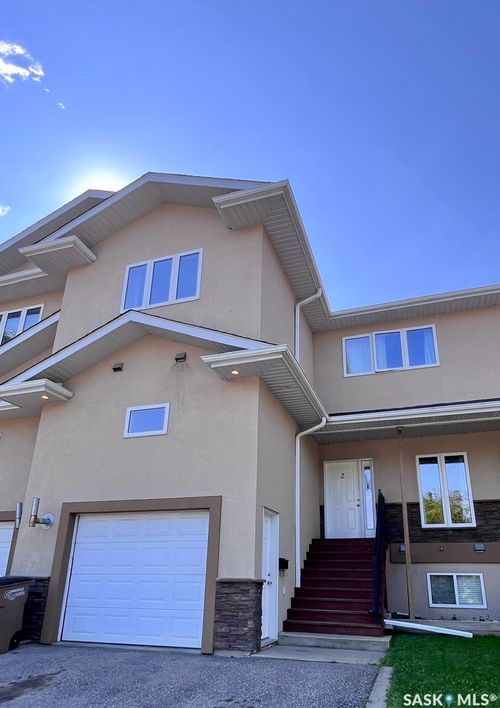 2-211 20th Street W, Prince Albert, SK, S6V4G5 | Card Image