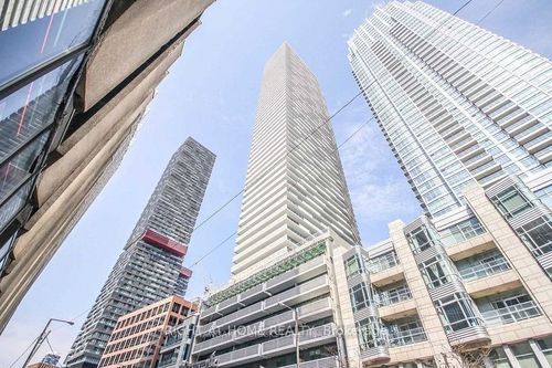 1205-2221 Yonge St, Toronto, ON, M4S0B8 | Card Image