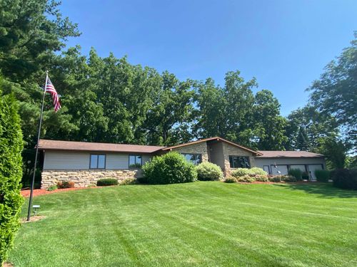 5572 Stable View Ln, Fitchburg, WI, 53575-2027 | Card Image