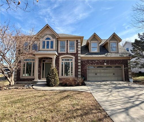 5719 N Dawn Ct, Kansas City, MO, 64151-4637 | Card Image