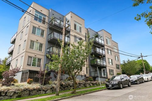 apt-102-3202 Sw Avalon Way, Seattle, WA, 98126-4418 | Card Image