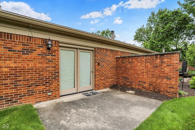 423 Bent Tree Ln, Condo with 2 bedrooms, 3 bathrooms and null parking in Indianapolis IN | Image 51