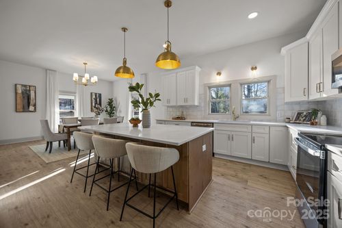 529 N Main St, Salisbury, NC, 28144-4303 | Card Image