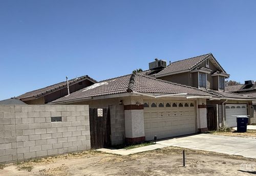 5320 Jonah St, Bakersfield, CA, 93307-6326 | Card Image