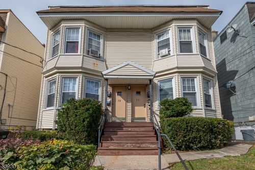 77 Harrison Ave, West Orange, NJ, 07052-5913 | Card Image