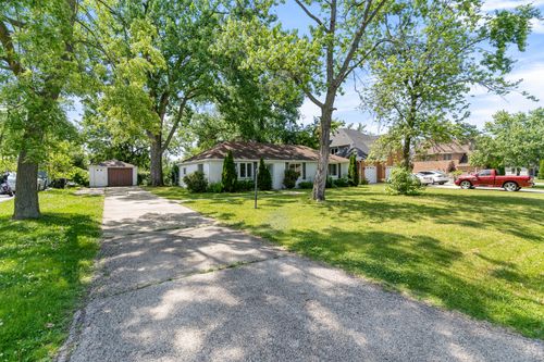 930 S Chatham Ave, Addison, IL, 60101-6507 | Card Image