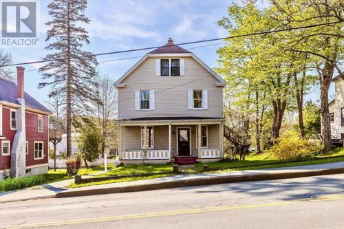 99 Dufferin Street, Bridgewater, NS, B4V2G4 | Card Image