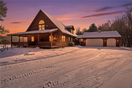 7520 W Hollow Road, Naples, NY, 14512 | Card Image