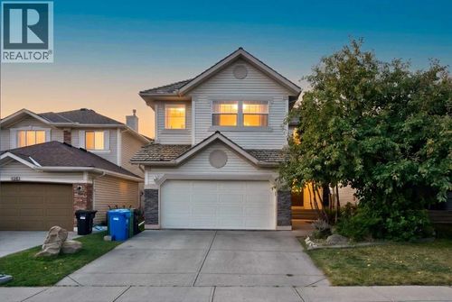 137 Douglas Glen Manor Se, Calgary, AB, T2Z3Y5 | Card Image