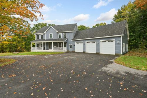 2 Exeter Road, North Hampton, NH, 03862 | Card Image
