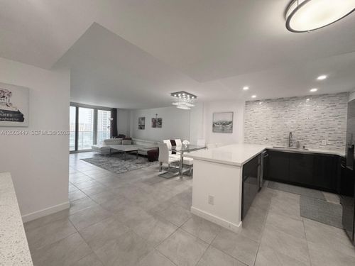1710-3800 S Ocean Dr, Hollywood, FL, 33019-2922 | Card Image