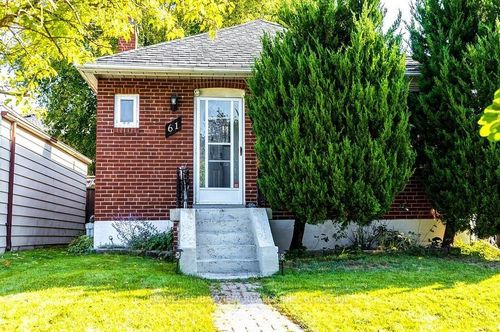 lower-61 Squires Ave, East York, ON, M4B2R6 | Card Image
