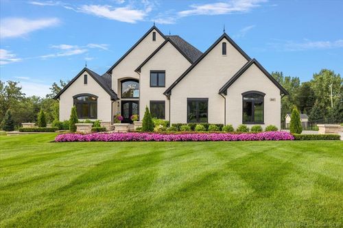8167 Morningside Dr, Bruce Twp, MI, 48065-5354 | Card Image