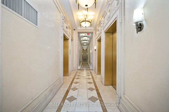 311 - 9245 Jane St, Condo with 2 bedrooms, 2 bathrooms and 1 parking in Vaughan ON | Image 6