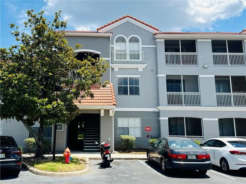 523-18001 Richmond Place Dr, TAMPA, FL, 33647-1745 | Card Image