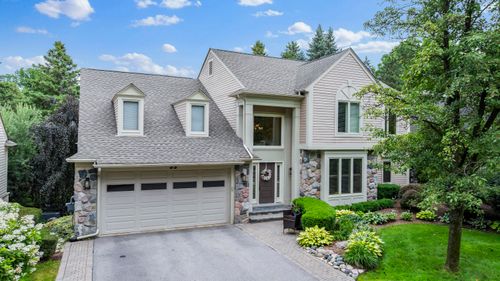 33 Boulder Ln, Bloomfield Hills, MI, 48304-2865 | Card Image