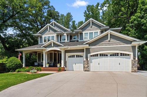 297 Glenbrook Rd N, Wayzata, MN, 55391-1132 | Card Image