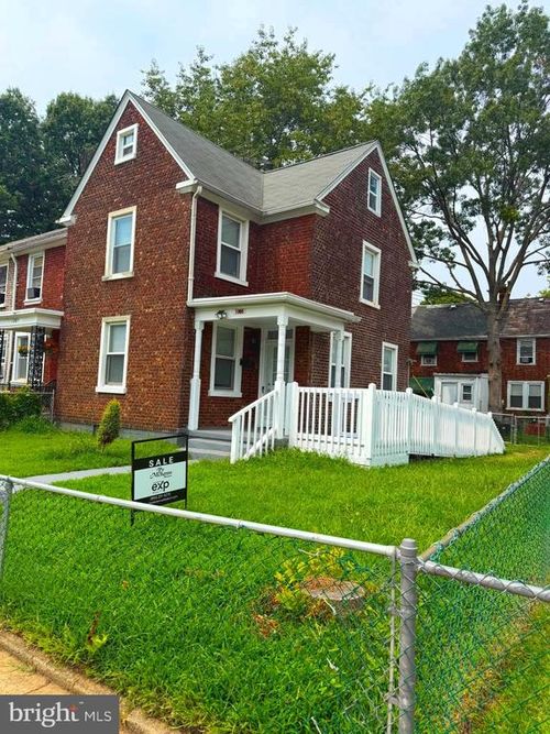 1085 Niagara Rd, Camden, NJ, 08104-2860 | Card Image
