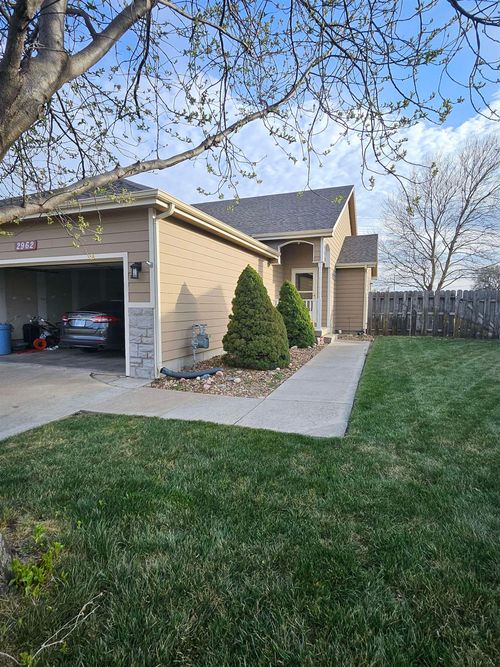 2962 Jack Cir, Salina, KS, 67401-2855 | Card Image