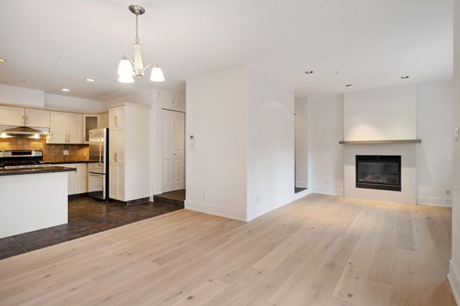 3311 W 2 Nd Avenue, Home with 3 bedrooms, 2 bathrooms and 1 parking in Vancouver BC | Image 18
