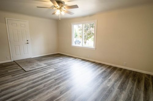 10400 N Bray Rd, Clio, MI, 48420-9775 | Card Image