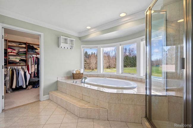 Primary bath. | Image 25