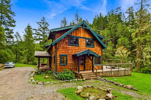 8521 Butler Valley Rd, Korbel, CA, 95550-9603 | Card Image