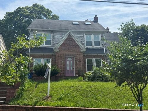 105 Roydon Road, New Haven, CT, 06511 | Card Image