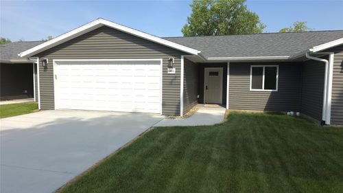 1411 13th Ave, Belle Plaine, IA, 52208-1331 | Card Image