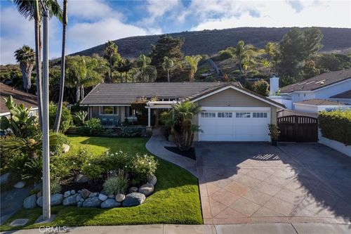 3163 Inclinado, San Clemente, CA, 92673 | Card Image