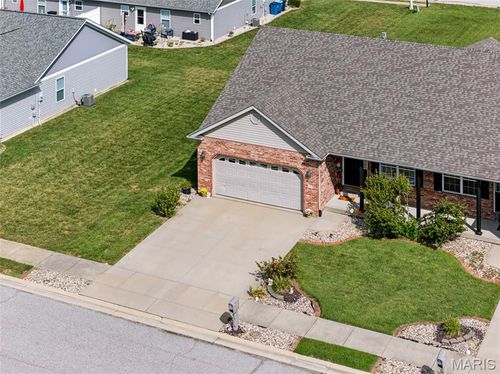 a-55 Bridgewater Ln, Highland, IL, 62249-5957 | Card Image