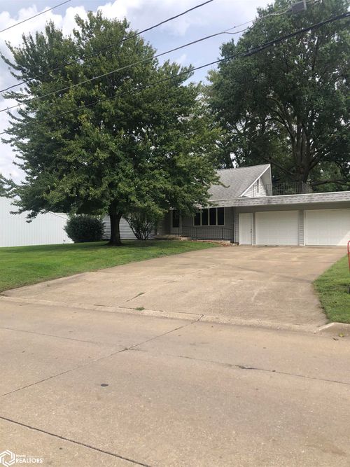 1706 S 11th Street, Oskaloosa, IA, 52577 | Card Image