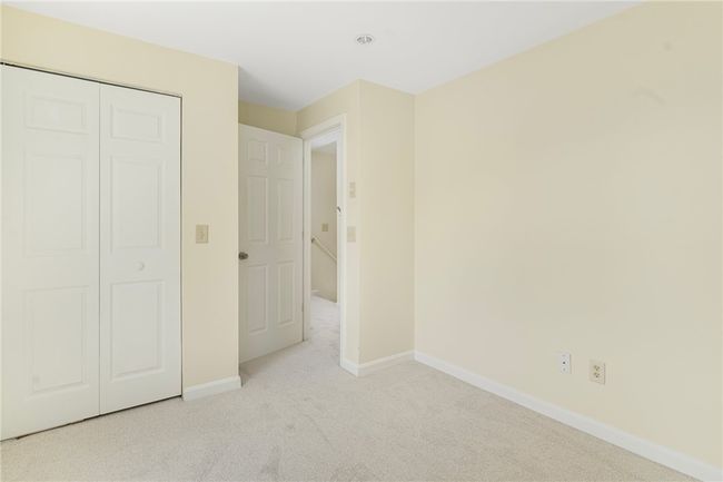 208 W View Rd, House other with 4 bedrooms, 3 bathrooms and 4 parking in Middletown RI | Image 17