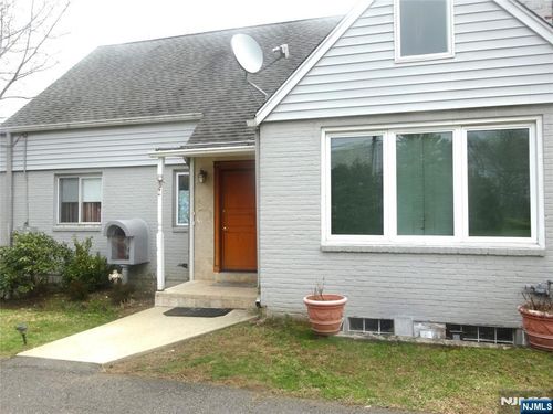 700 Kinderkamack Rd, River Edge, NJ, 07661-2415 | Card Image