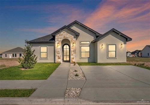 1105 W Baker Dr, Edinburg, TX, 78539 | Card Image