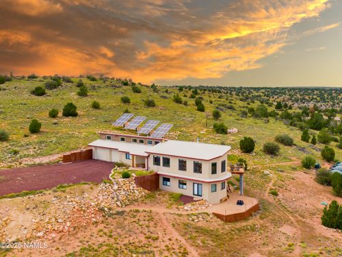 7709 W Painted Rock Trl, Williams, AZ, 86046-8790 | Card Image