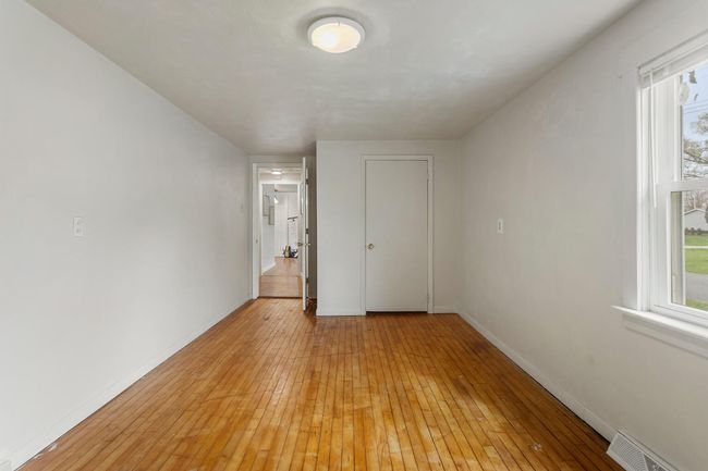 201 S 1 St St, House other with 3 bedrooms, 1 bathrooms and 6 parking in Tolono IL | Image 23