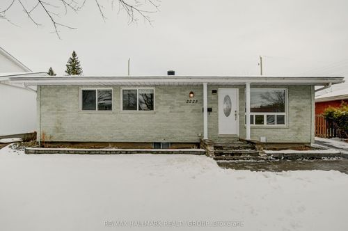 2223 Martha Ave, Ottawa, ON, K1G1K8 | Card Image
