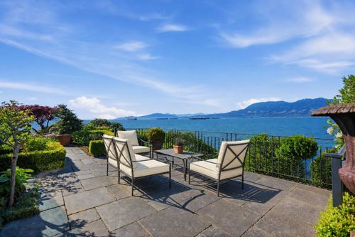 2565 Point Grey Rd, Vancouver, BC, V6K1A1 | Card Image