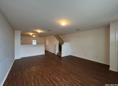 31-31 Bratton Dr, San Antonio, TX, 78245-1812 | Card Image