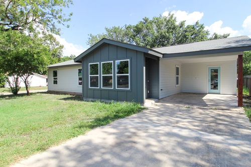 1100 Monte Vista Dr, Lockhart, TX, 78644-1906 | Card Image