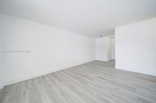 0-6733 Nw 2nd Ct, Miami, FL, 33150-4037 | Card Image