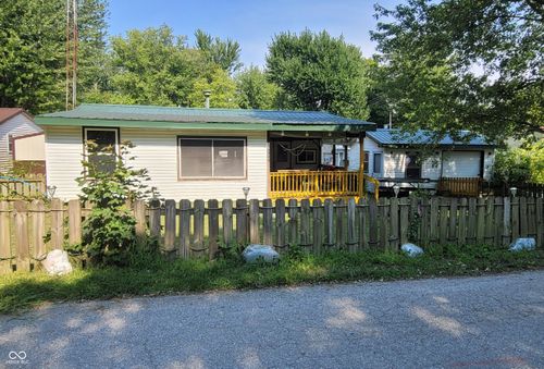 6077 Van Bibber Lake Est, Greencastle, IN, 46135-8910 | Card Image