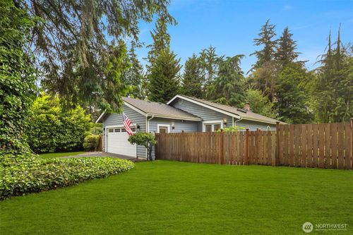 18913 136th Ave Ne, Woodinville, WA, 98072-8790 | Card Image