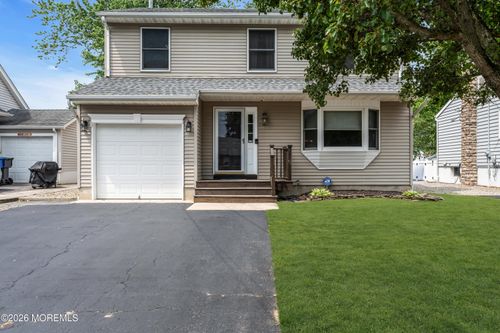 786 Garfield Ave, Toms River, NJ, 08753-4637 | Card Image